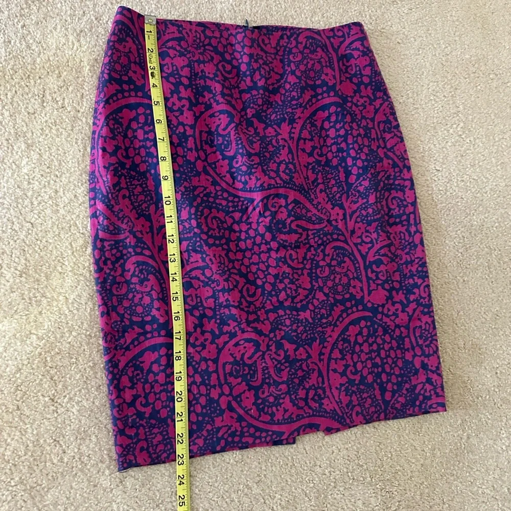 Ann Taylor Woman’s Pencil Skirt Purple, Sz 4